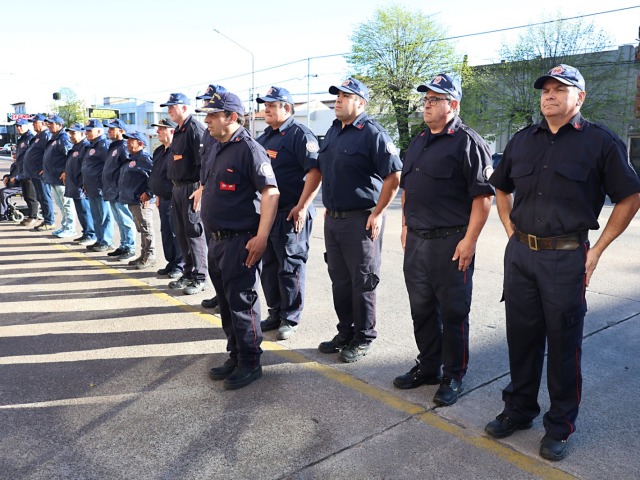 Bomberos conmemor los 76 aos de la institucin